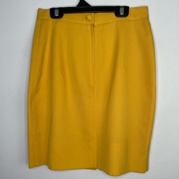 VINTAGE bright saturated yellow mini skirt - Picture 4 of 6